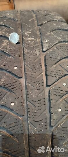 Bridgestone Ice Cruiser 5000 215/60 R17