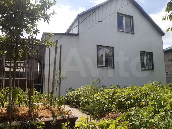 Дом 104 м² на участке 6 сот.