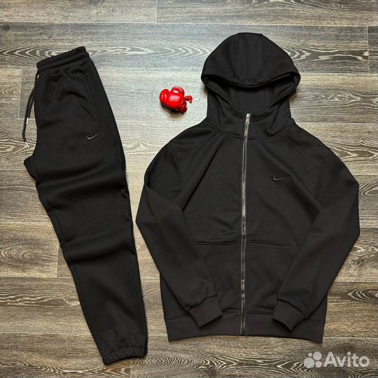 Спортивный костюм Nike