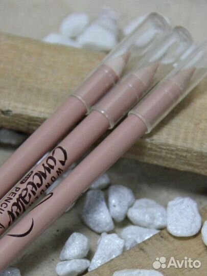 Косметический карандаш для эскиза