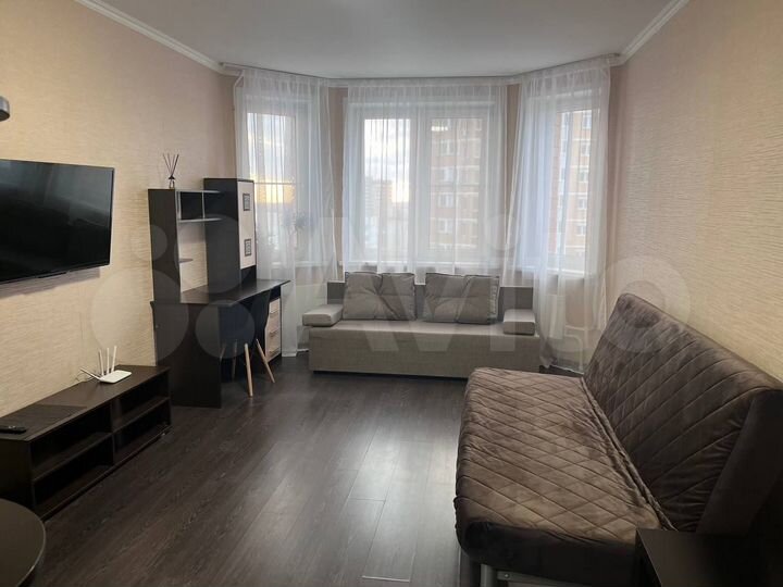 2-к. квартира, 65 м², 13/17 эт.