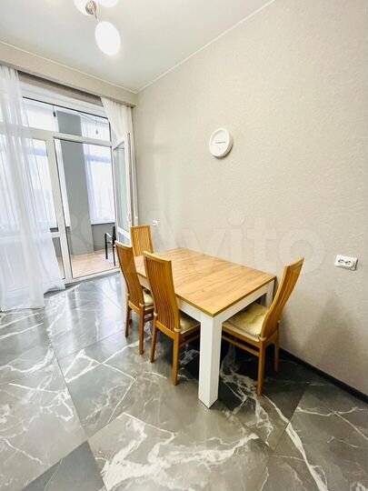 2-к. квартира, 67,2 м², 7/9 эт.