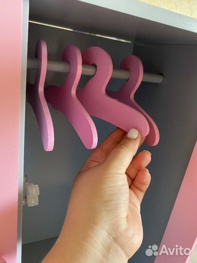 Деревянный шкаф для одежды, кукольный