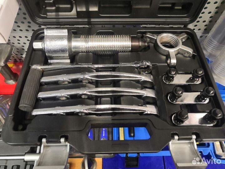 Съемник двух-трехзахватный с редуктором