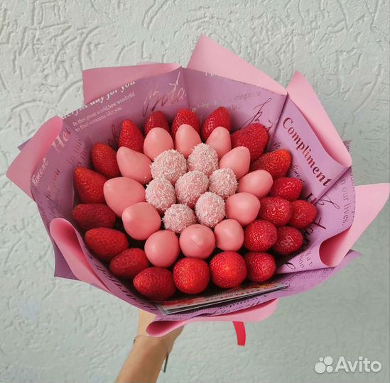 Букеты из клубники