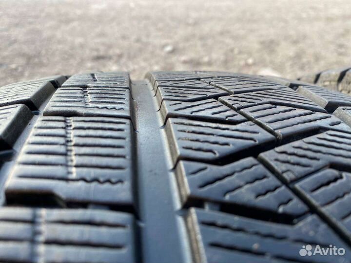 Pirelli Ice Asimmetrico 225/50 R17