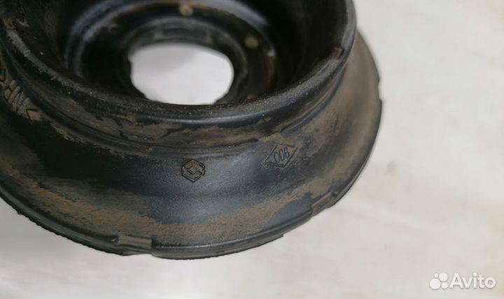 Опора стойки Renault duster Лев, Прав