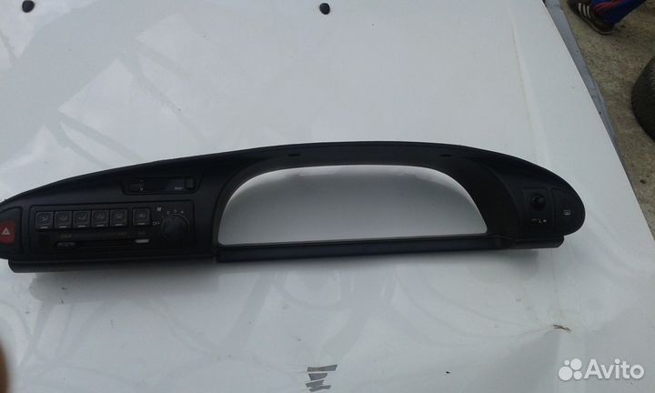 Блок управления кондиционером nissan bluebird U 13