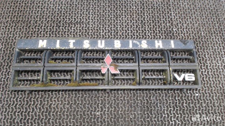 Решетка радиатора Mitsubishi Pajero, 1988