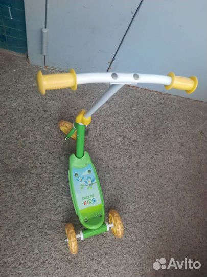 Самокат детский трехколесный