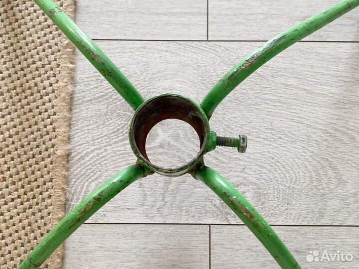 Подставка под елку