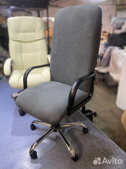 Компьютерное офисное кресло