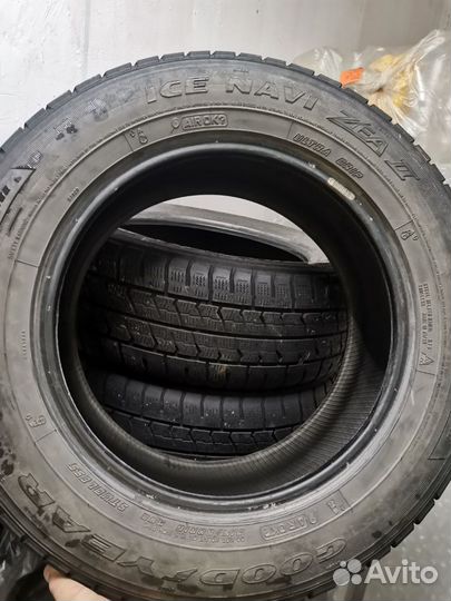 Goodyear Ice Navi Zea II 215/60 R16