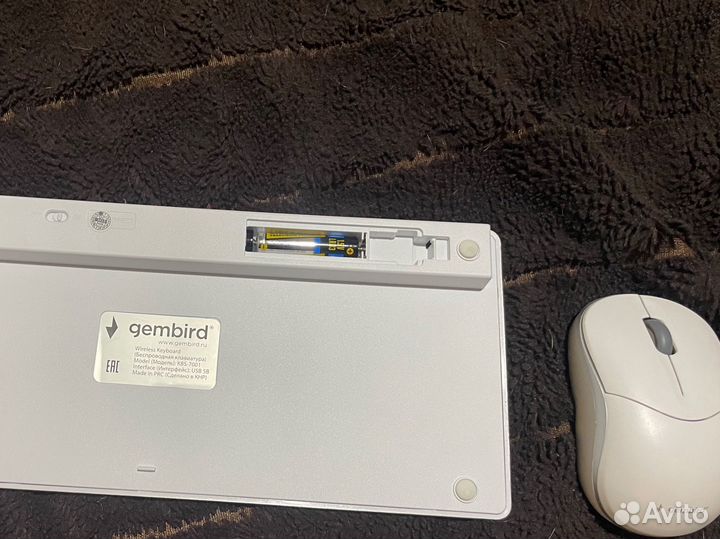 Беспроводная мышь и клавиатура в комплекте