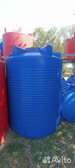 Емкость пластиковая под воду для дома