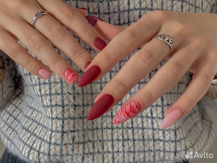 Мастер ногтевого сервиса