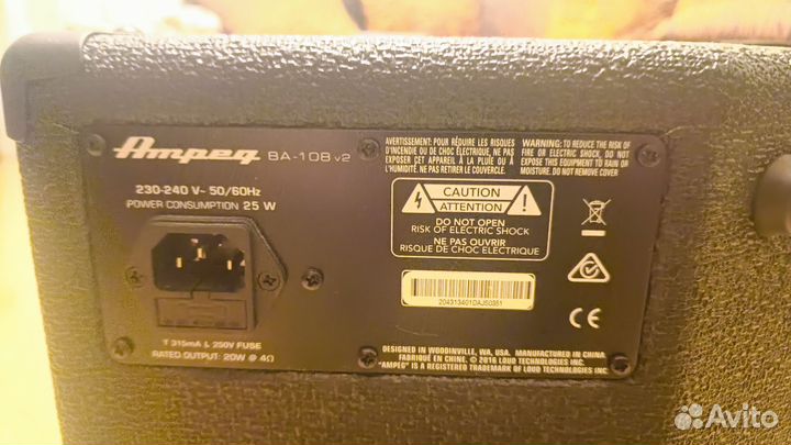 Басовый комбик ampeg ba108 v2