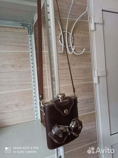 Фляжка из нержавейки в кожанном футляре на ремне