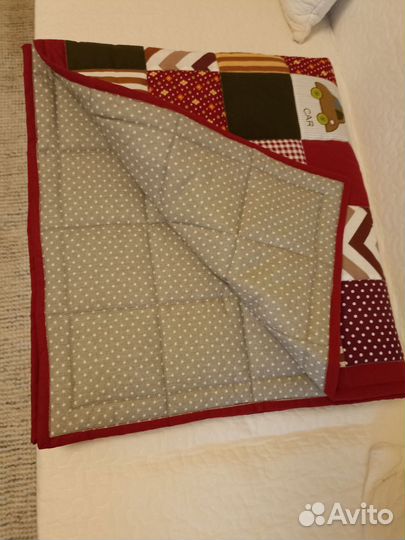 Пледы и покрывало