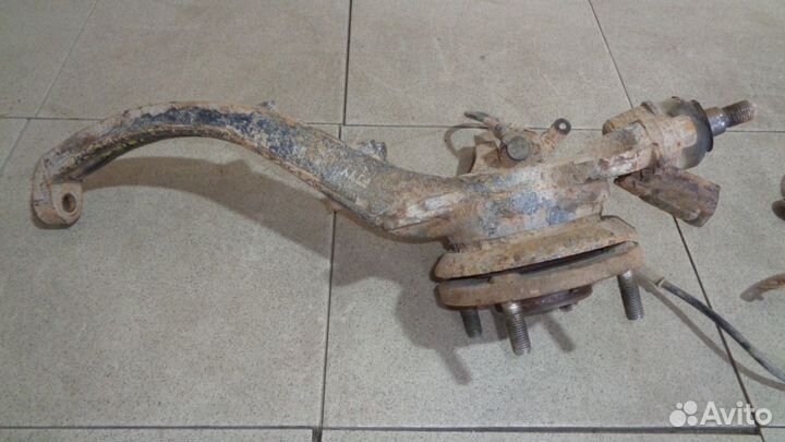 Кулак поворотный передний правый Hyundai Sonata 4