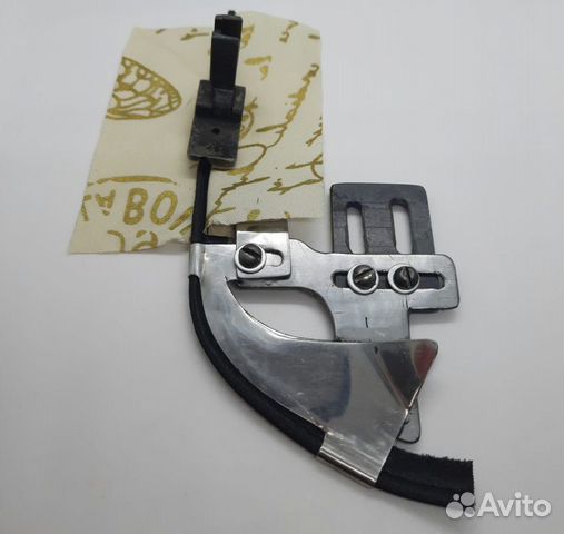 Приспособление для вшивания атласного канта