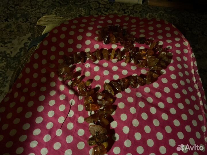 Колье янтарное