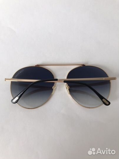 Солнцезащитные очки Tom Ford