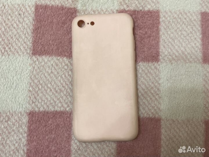 Чехол на iPhone 7