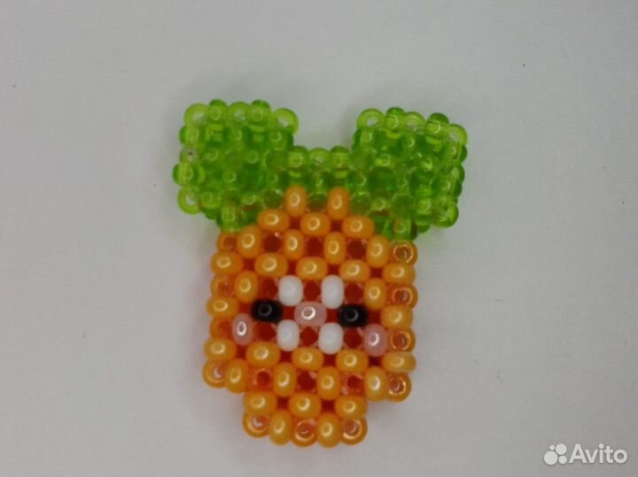 Зайчик в морковке