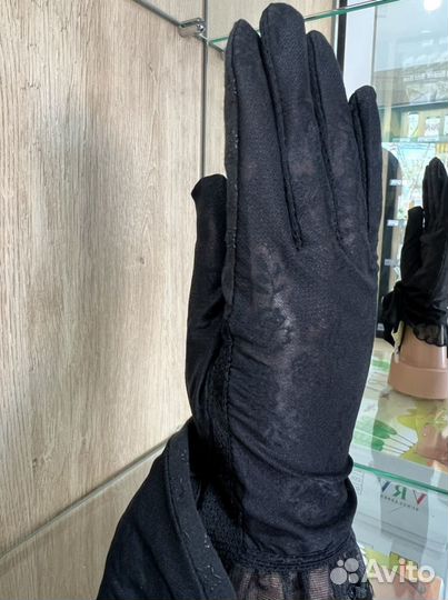 Женские перчатки