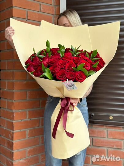 Гигант из роз