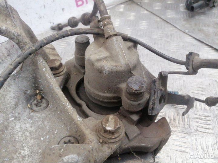 Поворотный кулак передний правый Bmw X1 E84 N52