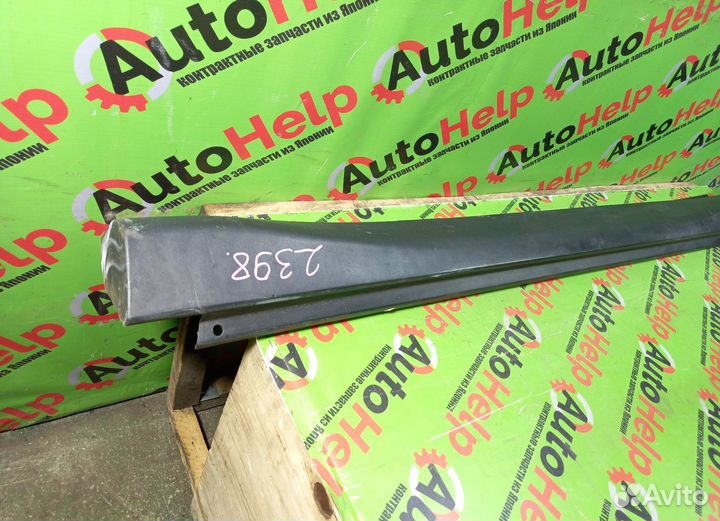 Накладка на порог toyota harrier MCU35 правая