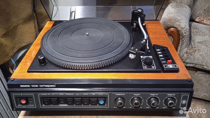 Проигрователь пластинок Вега 108-стерео c USB