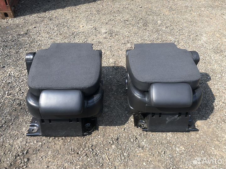 Капитанские сиденья Cadillac Escalade III 06-14