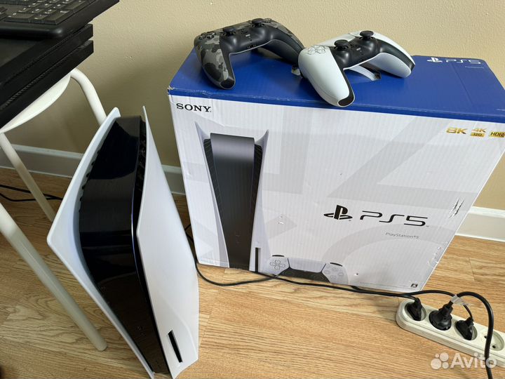 Sony PS5 с дисководом и 2 джойстика