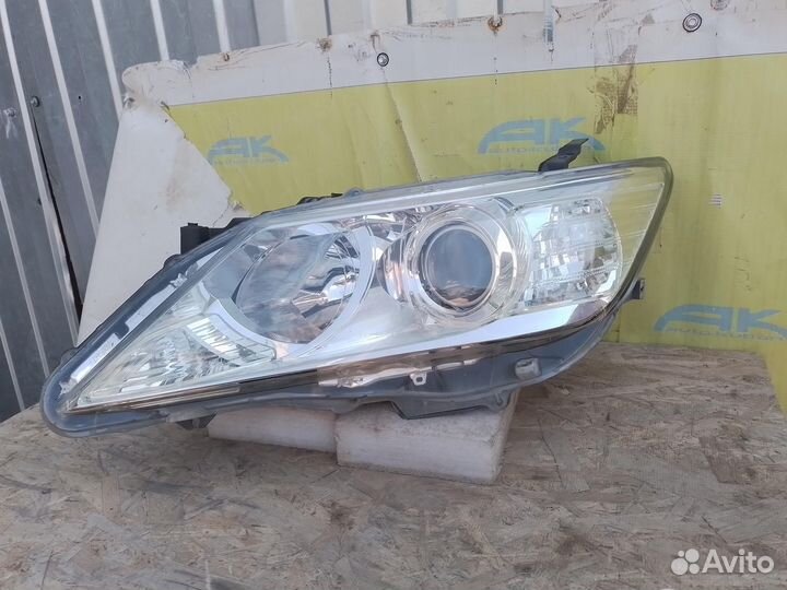Фара левая Toyota Camry 50 2011+ ксенон xenon оригинал