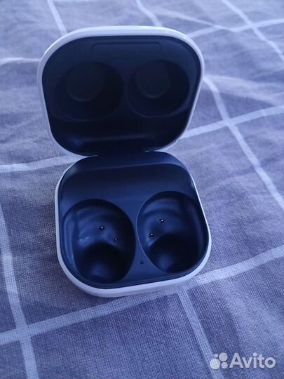 Футляр для зарядки наушников Galaxy Buds FE