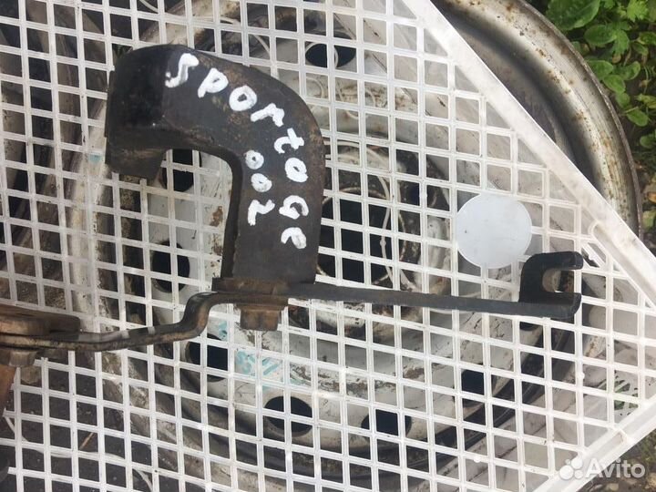 Кронштейн генератора Киа Спортейдж