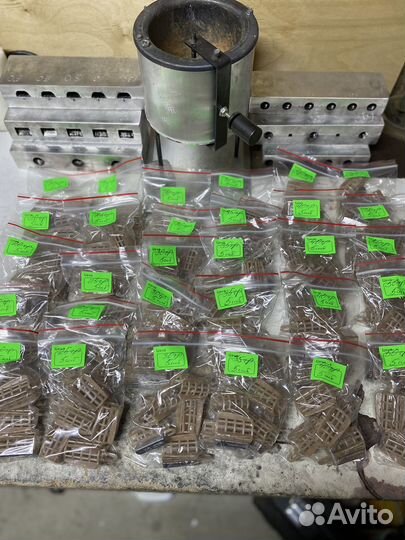 Кормушка фидерная пластик