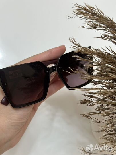 Солнцезащитные очки женские новые