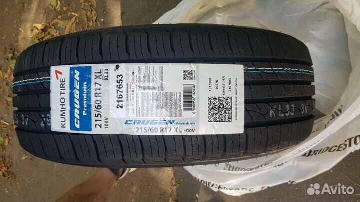Kumho Crugen Premium KL33 215/60 R17 100V