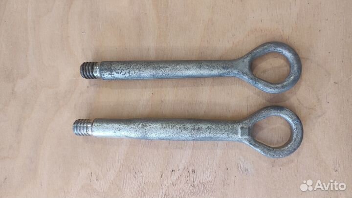 Буксировочный крюк (проушина)