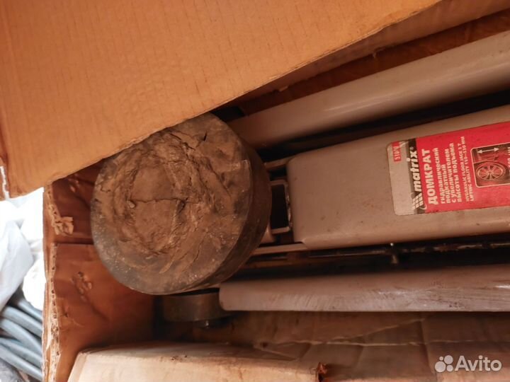 Домкрат подкатной 3 тонны