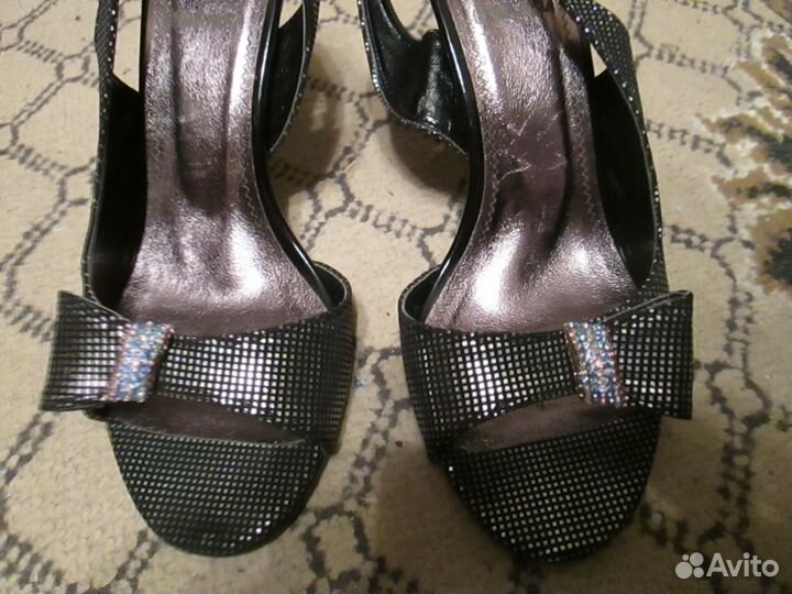 Босоножки нарядные на праздник, как новые