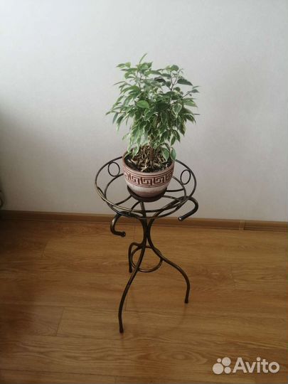 Подставка для цветов напольная металлическая