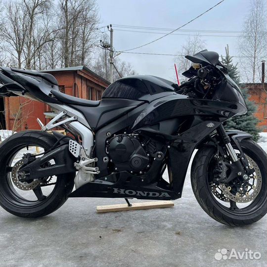 Honda cbr 600 rr 2008 в разборке (запчасти)