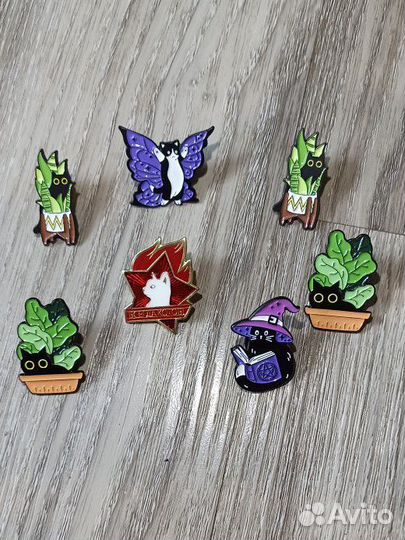 Значки эмалированные, пины, значки