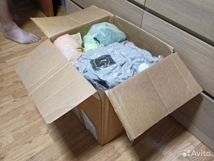 Большая коробка детских вещей и обуви 2-4 лет