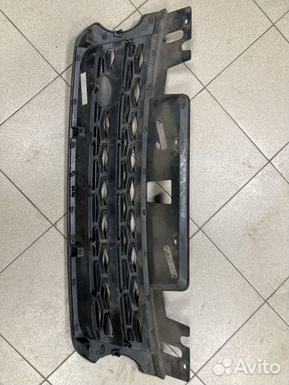 Решетка радиатора черная Range Rover Sport 18